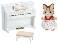 Stefania plays Piano (as Stefania)